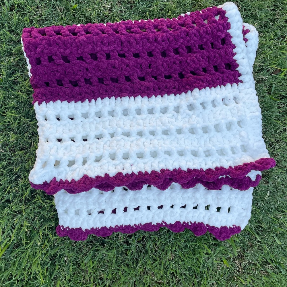 Crochet baby blanket- cozy blanket - baby blanket